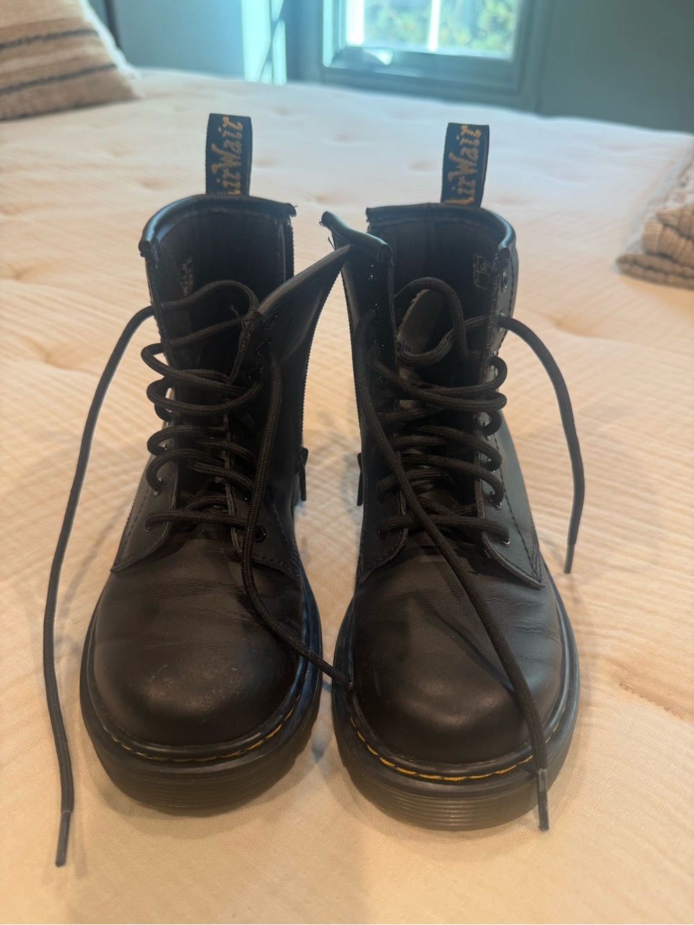 Dr. Martens Black Kids Lace-Up Leather Boots - Barely worn
